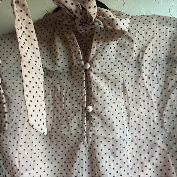 NWT MINKPINK Be Someone Top Blush with Black Polka Dots and Tie Back Neck Sz XS - Picture 10 of 13